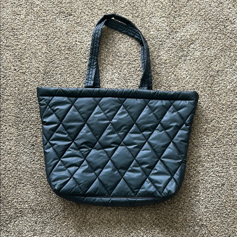 Vera Bradley Tote Bag in Navy - Versatile Everyday Shoulder Bag NWOT